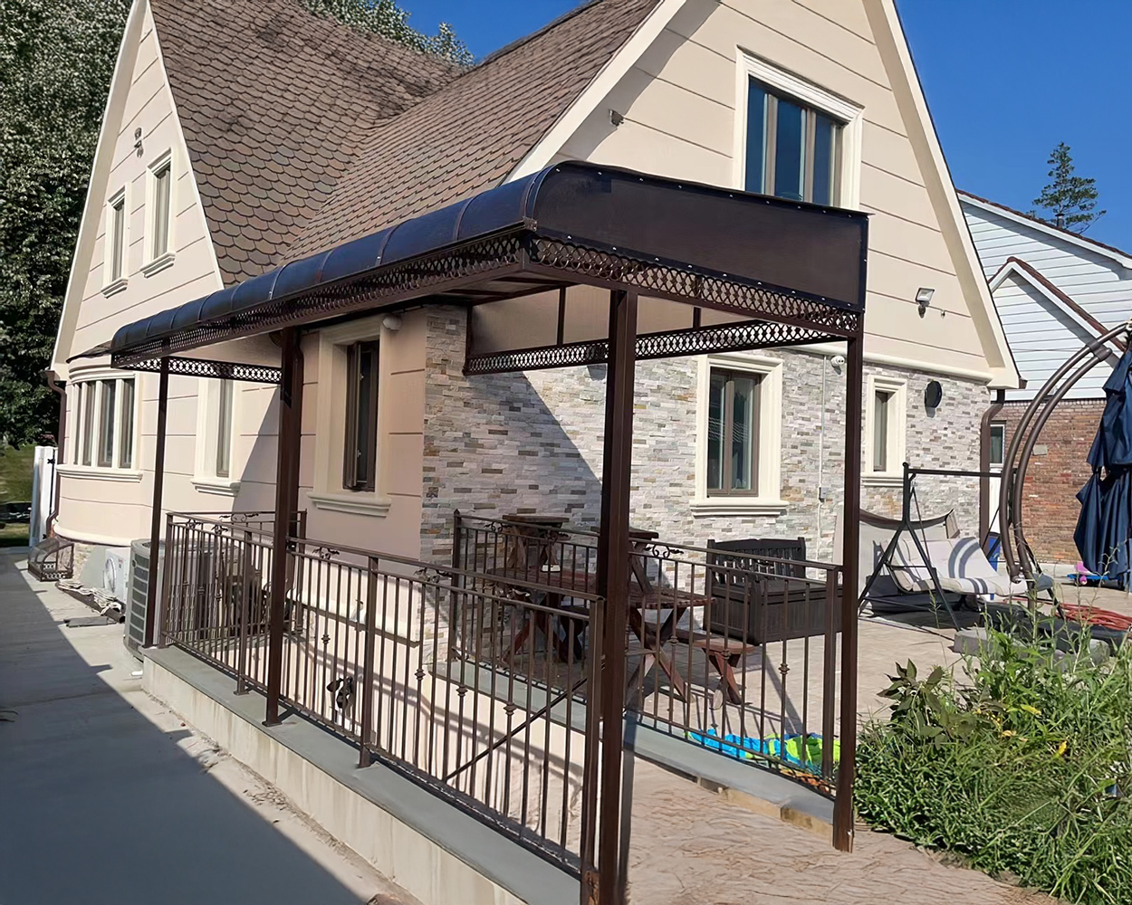 Full-Cover Patio Awning That Turns a Side Yard into a Real Outdoor Room
