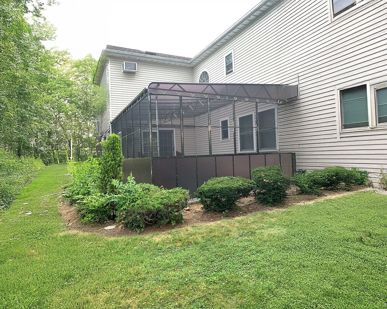 Powder-Coated Stainless Steel Architectural Awning Canopy with UV-Protected Polycarbonate Roof