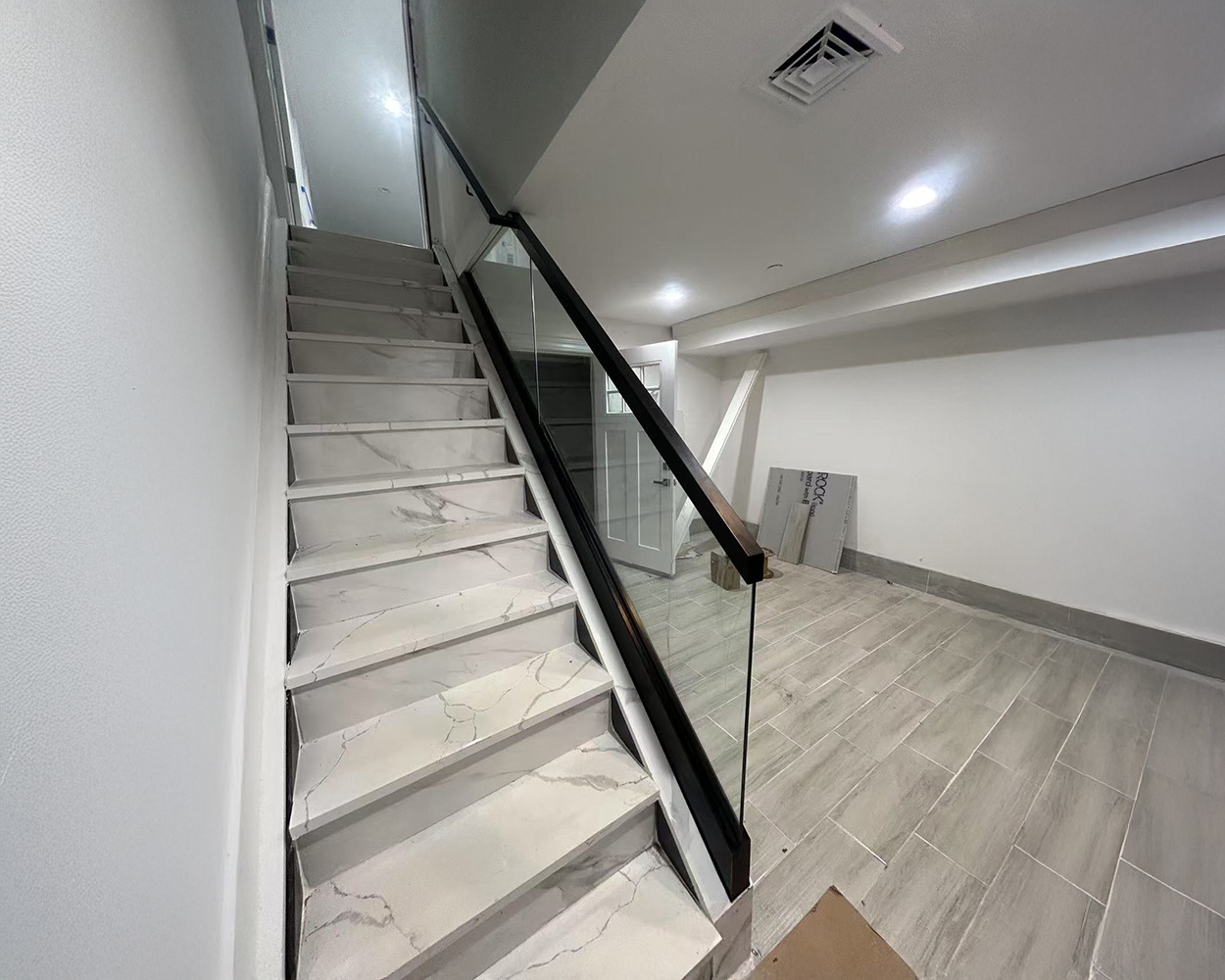 Frameless Glass Stair Railing System with Handrail (Modern Guardrail for Indoor Staircases & Loft Edges)
