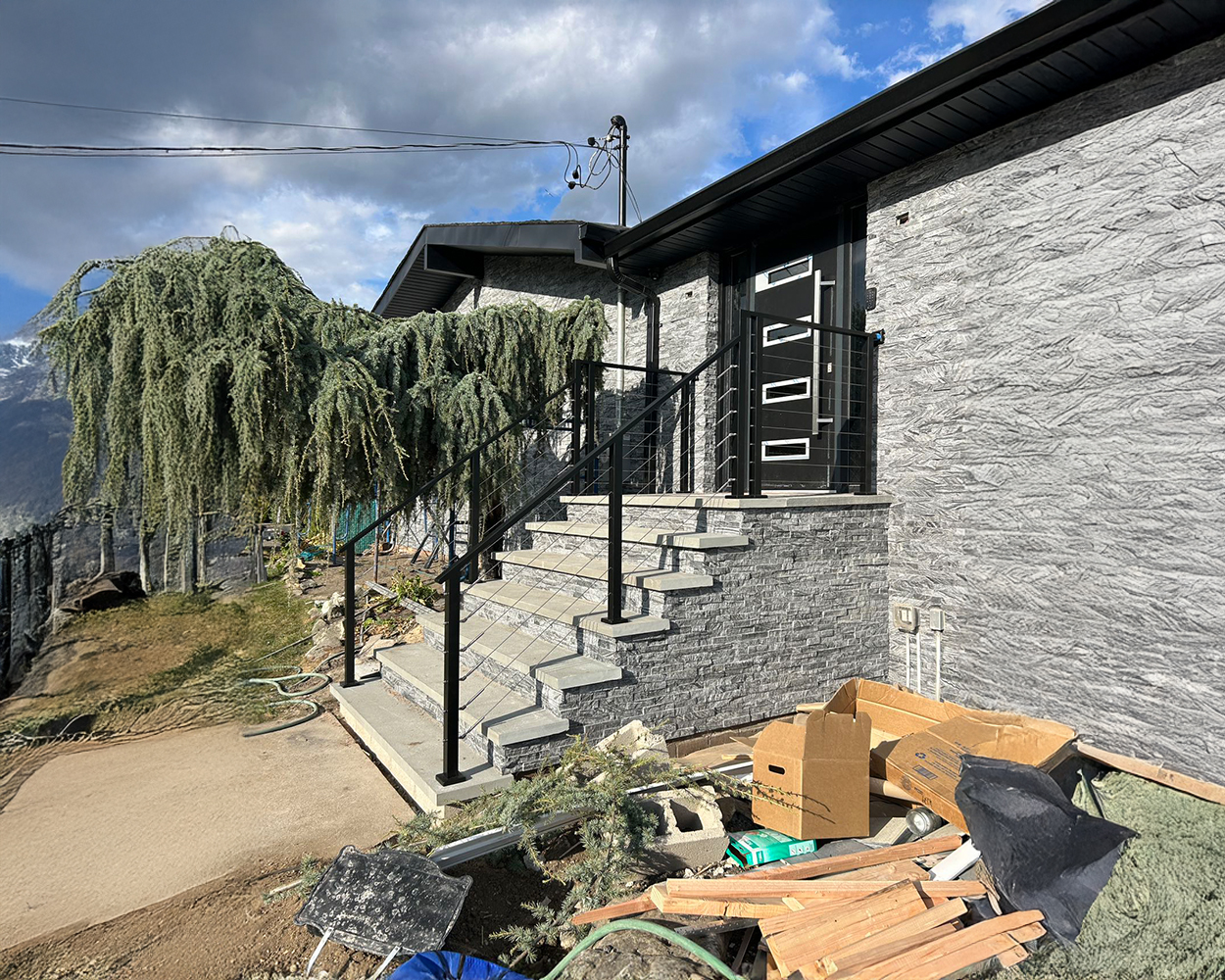 Modern Stainless Steel Stair Railing System for Residential & Outdoor Use