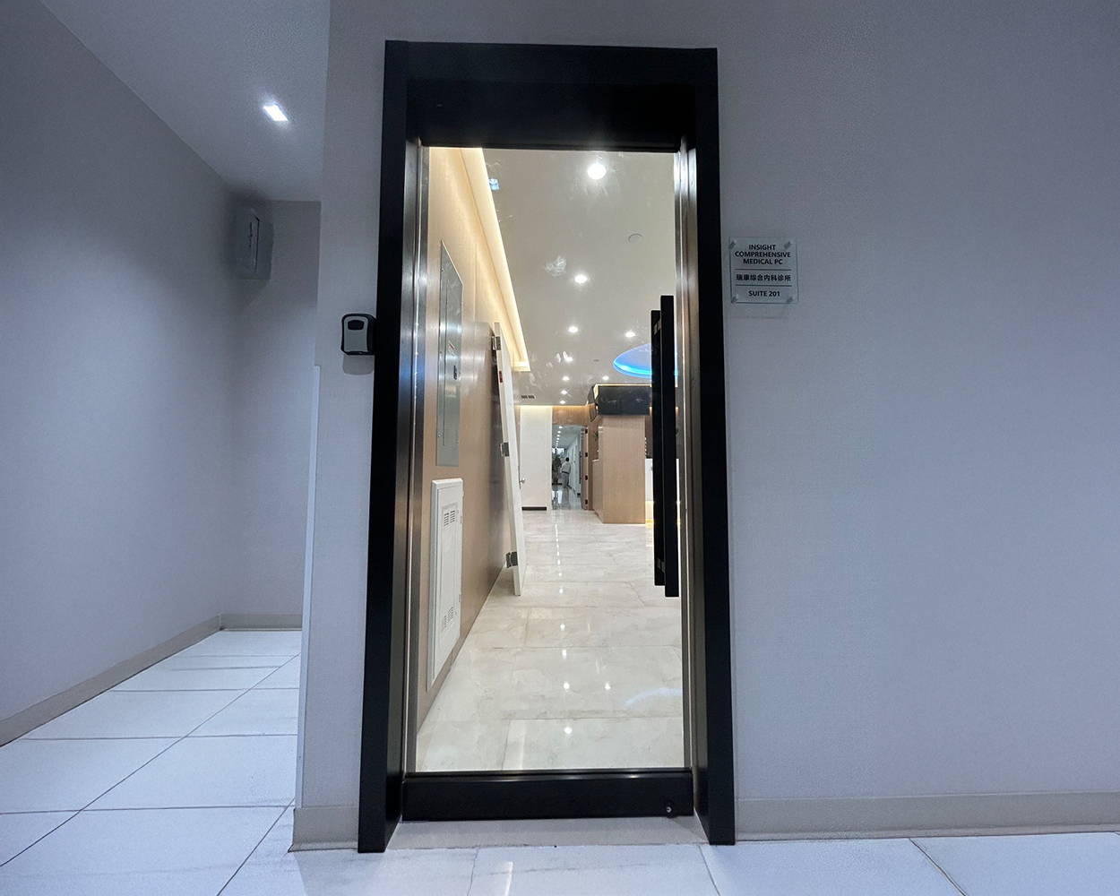 Modern Aluminum Glass Door System for Commercial & Residential Interiors